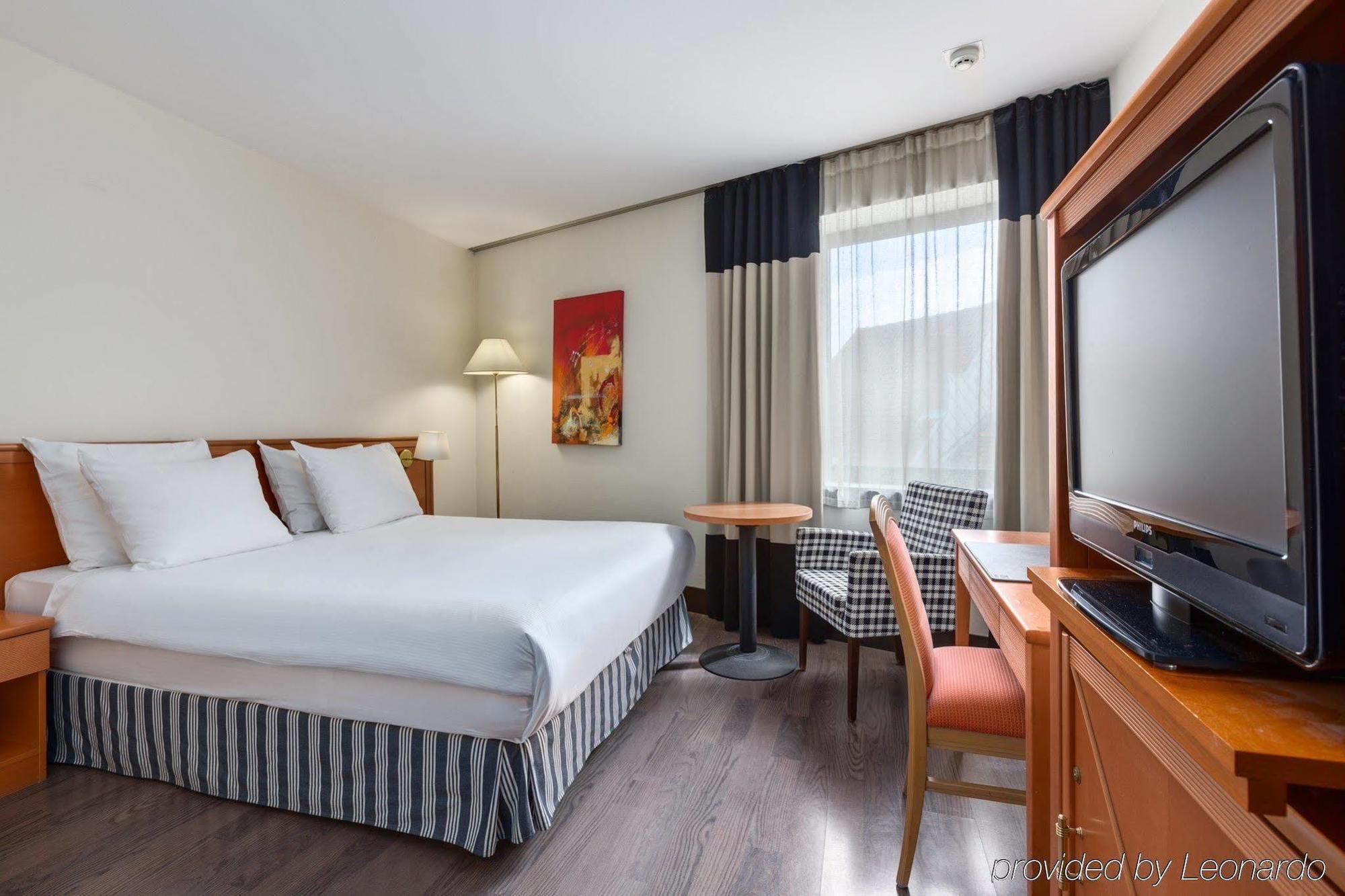 Nh Gent Sint Pieters Hotel Kültér fotó