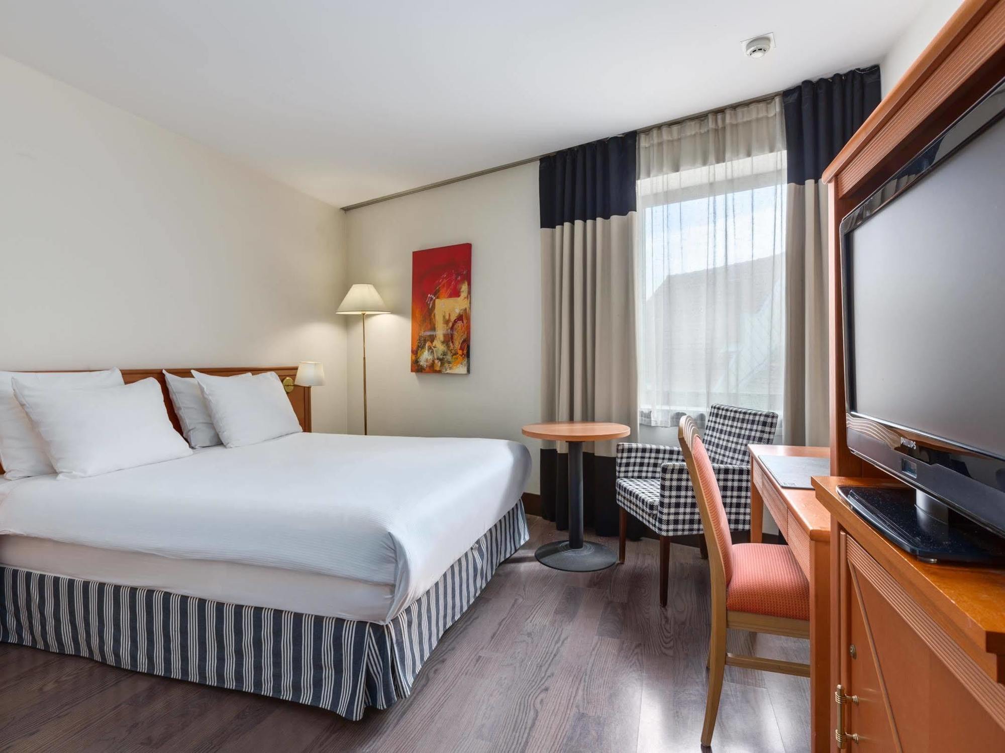 Nh Gent Sint Pieters Hotel Kültér fotó